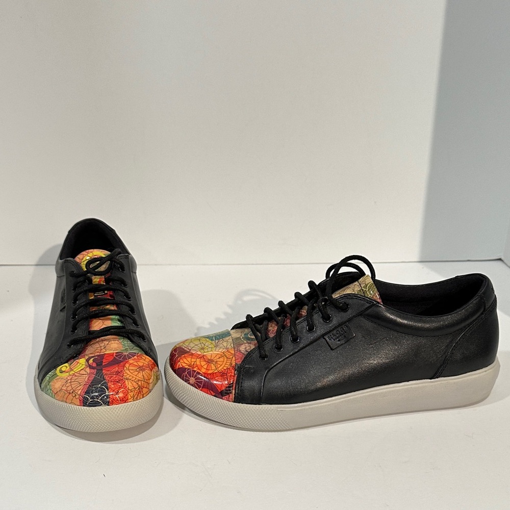 Klogs Footware Colorful Patterned Black Sneakers